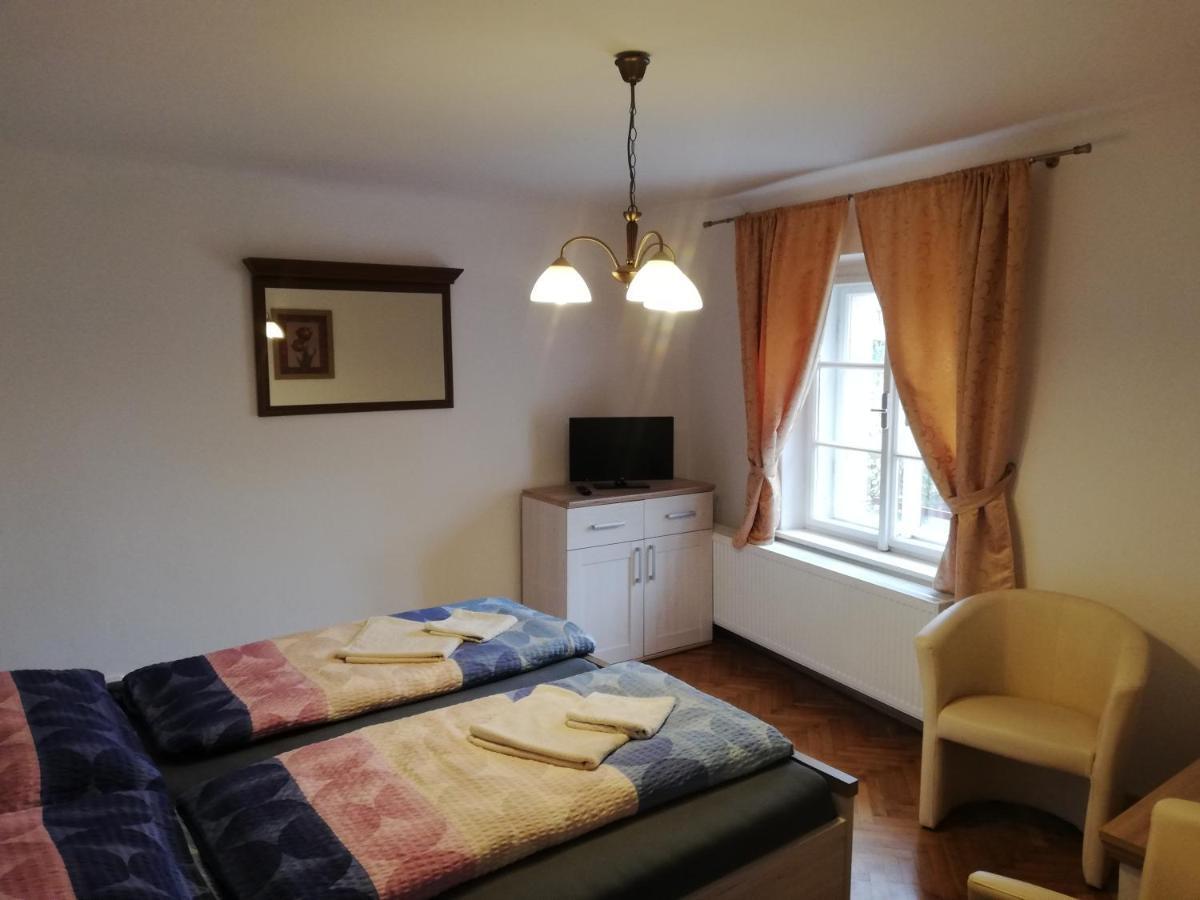 Vila Johanka & Apartments チェスキー クルムロフ エクステリア 写真